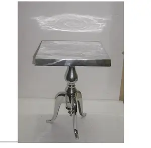 황동 알루미늄 철 고품질 장식 사용 가능한 테이블의 새로운 제품 식탁 금속