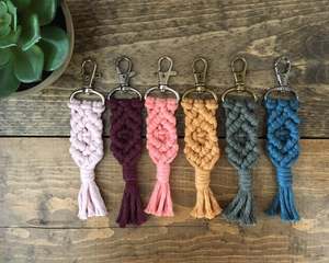 ทำด้วยมืออย่างสวยงามสีเพิ่มเติม! พวงกุญแจ macrame, อุปกรณ์เสริม Boho - Product Image 1