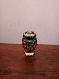 โกศบรรจุอัฐิเด็กทารกแบบอเมริกัน วัสดุโลหะ อุปกรณ์งานศพ Brassworld India - Product Image 2