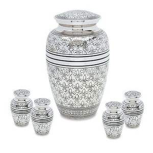 Urna de metal de latón de estilo americano de Brassworld India Adultos Homegoing Suministros de cremación Suministros funerarios - Product Image 6