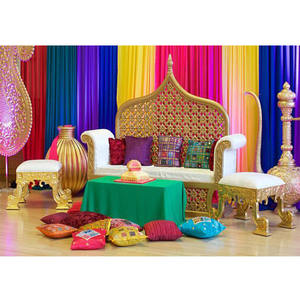 Conjunto de sofás tallados en oro para boda árabe, conjunto de muebles de fiesta de Henna dorado y blanco y taburete para fiesta de boda musulmana Sangeet - Product Image 1