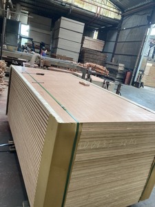 Pegamento de madera contrachapada de tamaño estándar de alta calidad 1220x2440m E0 E1E2 Proveedor de oro Bintagor/Okoume Face para embalaje de construcción Precio - Product Image 3