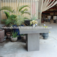 Table à manger carrée en béton de style traditionnel avec plateau imperméable durable, gris antique, mobilier d'extérieur
