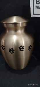 Urne de crémation pour animaux de compagnie en laiton Raku noir Fournitures funéraires de qualité supérieure de BRASSWORLD INDIA - Product Image 4