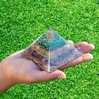 Pyramide d'orgonite en cristal, améthyste de Quartz Rose, cristaux de Malachite, amour multicolore