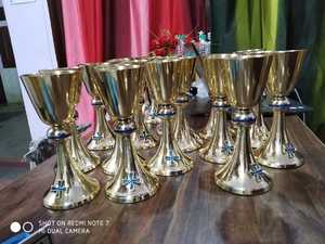 ทองเหลืองที่สวยงามใบแกะสลัก Chalice และ Paten โบสถ์อุปกรณ์ - Product Image 4