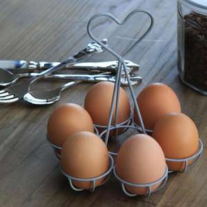 Soporte de Metal para huevos con diseño de corazón para seis huevos, utensilios de cocina de hierro con revestimiento de polvo gris, estante de almacenamiento de mesa para uso doméstico - Product Image 1