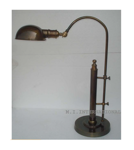 Lámpara de escritorio de Metal de latón de primera calidad, nuevo diseño, decoración de boda para Hotel en casa para todas las ocasiones, la empresa de fabricación más grande - Product Image 2