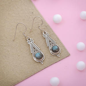 อัญมณีแลบราโดไรต์ที่สวยงาม925เงินสเตอร์ลิงต่างหูแบบห้อยแฟชั่นเครื่องประดับที่ดีพร้อมผู้จัดจำหน่ายเครื่องประดับที่ดูสง่างาม - Product Image 1