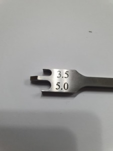 เครื่องมือวัดตำแหน่งเหล็กจัดฟันสแตนเลสแบบแมนนวล สำหรับหู ตา จมูก และคอ - Product Image 3