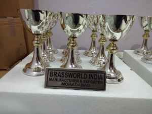 Brassworld Inde Calice en laiton argenté avec bouton doré Modèle religieux poli Fournitures d'église en métal durable - Product Image 3