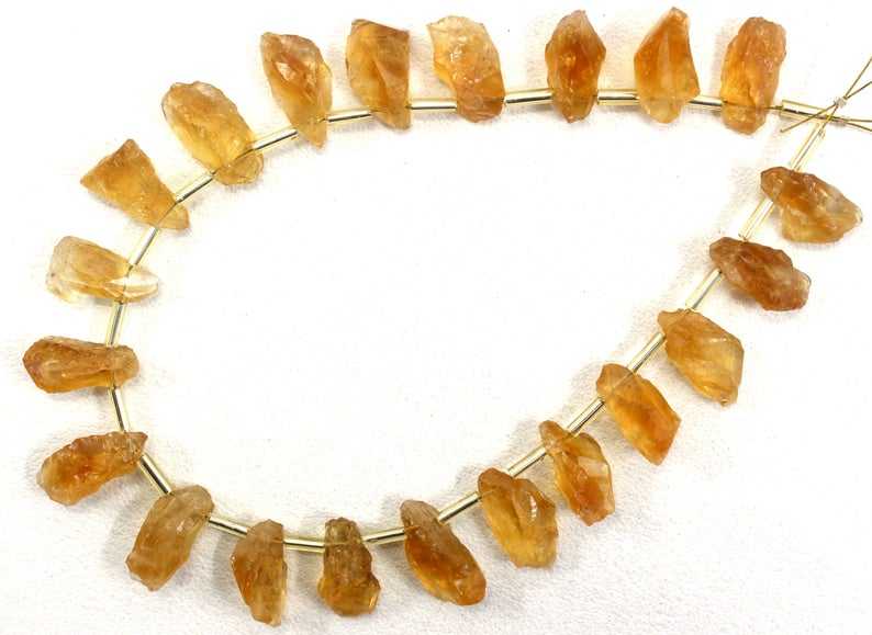 สีเหลือง