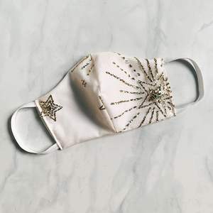 Accessoires de visage de designer avec broderie de travail Zardi à la main complexe combinant style de luxe et confort pour un usage quotidien - Product Image 1