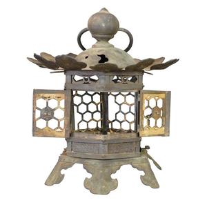 Lanterne à bougie suspendue en métal de style unique, finition antique, écologique, pour mariages, Noël, maison, hôtel, balcon - Product Image 1