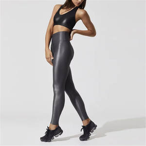 เลกกิ้งเอวสูงสำหรับผู้หญิงเลกกิ้งสีพื้นโลโก้และการพิมพ์แบบกำหนดเอง - Product Image 4