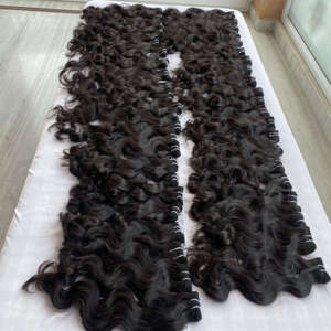 Fournisseurs en gros de mèches de cheveux humains cambodgiens bruts Remy, alignées sur les cuticules, pour extensions capillaires - Product Image 3