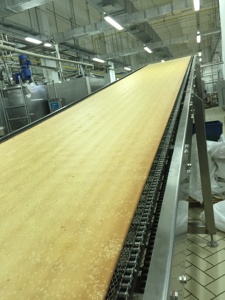 Machine de traitement des aliments entièrement automatique, machine de préparation de gâteaux suisse pour rouleau - Product Image 4