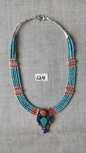 Collares tibetanos de coral con cuentas de patrón de flores para ocasiones religiosas budistas o fiestas - Product Image 4