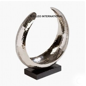 Juegos de esculturas con acabado dorado y Base de mármol de metal de acero inoxidable de 3 esculturas decorativas de acento para el hogar de estilo elegante moderno - Product Image 6