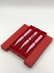 แหนบต่อขนตาสแตนเลสแบบโค้งสีชมพูอ่อนอุปกรณ์เสริมความงามติดโลโก้แบบกำหนดเอง - Product Image 4