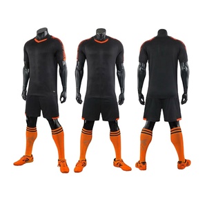 Nouvellement Style Maillots de Football En Gros de Football Chemise Ensemble Futbool Sport uniforme Offre Spéciale personnalisé de Football uniformes - Product Image 1