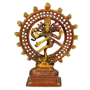 Grande figurine d'art et pièce maîtresse en métal plaqué or Natraj 12.5 cm Table portable décorative Portrait et pièce maîtresse artisanale - Product Image 2