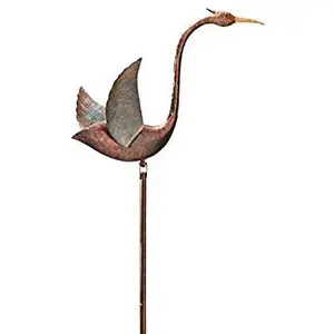 Beautiful Sitting Crane on Stake Garden Decoration Iron Stake