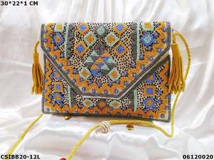 Bolso de mano de diseñador hecho a mano Banjara Boho con cuentas Sling, bolso de noche de lona exclusivo pequeño, sobre informal para mujer, uso diario - Product Image 6