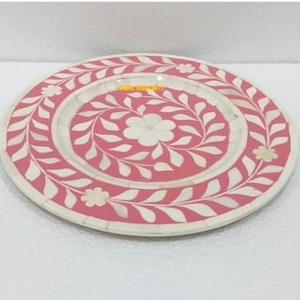 Plato de Madera con Diseño Floral Rosa y Nácar |   Plato de Servir Decorativo para Eid Ramadán, Plato de Cena Artesanal Árabe - Product Image 1