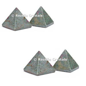 Pyramide en pierre précieuse rubis fuchsia - Product Image 2