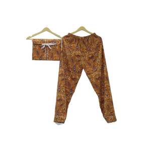 ชุดนอนผ้าไหมซาตินยืดหยุ่น ระบายอากาศ แห้งเร็ว สำหรับผู้หญิง ยอดนิยม เหมาะสำหรับฤดูใบไม้ผลิและฤดูร้อน - Product Image 3