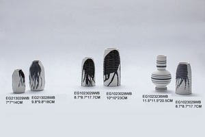 Jarrones de Flores de Cerámica Españoles de Forma Redonda, Diseño Contemporáneo, Tamaño Personalizable, para Mesa - Product Image 2