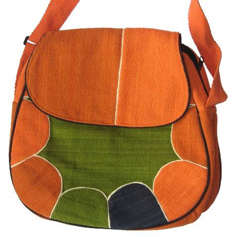 สีเหลือง