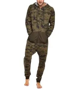 Mono con capucha y cremallera para hombre, ropa de descanso de lana de una pieza con estampado de camuflaje y bolsillos cálidos para invierno