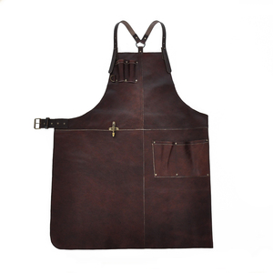 Tablier en cuir fait à la main conçu sur mesure pour les maîtres barbiers barman avec protection contre la chaleur et les objets pointus - Product Image 4