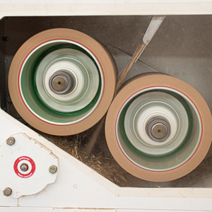 Rouleaux en caoutchouc de haute qualité fabriqué par conteneur, 1 pièce, papier peint, thaïlande - Product Image 4