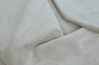 Handgefertigter Creme-Seidenteppich mit Streifenmuster, Besticktes Tibetisches Design, Wendbar, Maschinenwaschbar, Indischer Lieferant, Lagerbestand Kumar