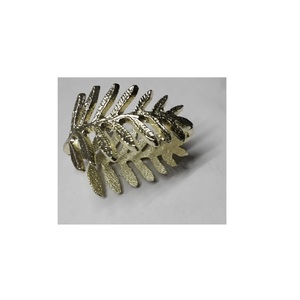 Anneaux de serviette en laiton au design martelé classique pour usage domestique, hôtel ou restaurant, cuisine - Product Image 2