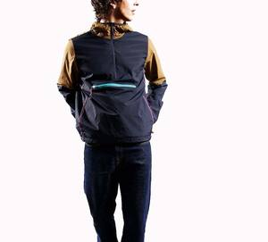 Nueva chaqueta cortavientos de talla grande de verano al por mayor impermeable poliéster liso con capucha estilo informal cierre de cremallera transpirable fino - Product Image 3