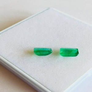 Accessoires de bijoux en vrac certifiés IGI en pierre précieuse verte coupe émeraude naturelle de qualité AAA - Product Image 4