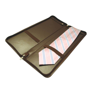 Acheter de qualité haut de gamme étui à cravate en cuir véritable avec la disposition de tenir 2 cravate et avec fermeture à glissière au meilleur prix du marché offre exclusive - Product Image 1