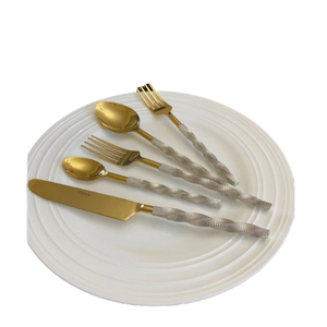 Couverts de cuisine en acier inoxydable faits à la main ensemble de couverts en argent et or idéal pour les mariages et les repas au restaurant - Product Image 1