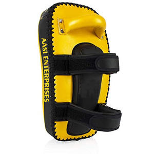 Bouclier de frappe incurvé en cuir de vachette pour Muay Thai et Kickboxing, avec options personnalisables - Product Image 4