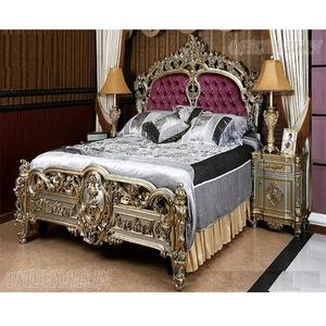 Lit en diamant sculpté en bois de teck de style royal Lit double en bois de maharaja au design indien Lit de maître à haute sculpture de style maharaja en vente - Product Image 1