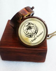 Esfera antigua de latón náutico grabado de 2 pulgadas (Eagle Scout) con tapa y cadena en caja de madera dura - Product Image 4