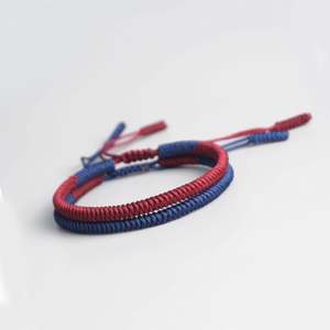 สร้อยข้อมือมิตรภาพแบบถักคุณภาพพรีเมียม - Product Image 1
