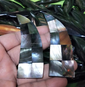 Colgante de moda italiana con incrustaciones de perlas negras de calidad de exportación, colgante con incrustaciones de mopa para mujer, colgante de nuevo diseño, venta al por mayor - Product Image 2