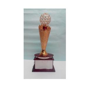 Trophée personnalisé en métal plaqué or de gros Trophée de tasses Trophée unique en aluminium Trophée de balle de cricket personnalisé élégant fantaisie - Product Image 5