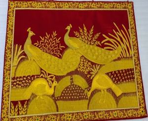 Tenture murale de luxe faite à la main style Zari en coton brodé à la main avec pierre de résine pour la décoration intérieure ou le cadeau de chambre - Product Image 6