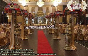 Grands parapluies brodés pour la décoration de scène, parapluie de scène pour le Mehndi Sangeet, décoration de parapluie de scène pour la nuit du Mehndi, décoration de parapluie de scène USA - Product Image 4